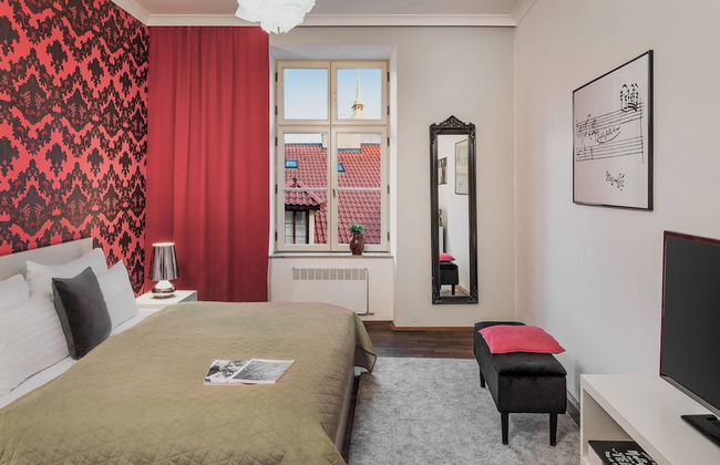 4 Arts Apartments by Adrez Living - Photo 17