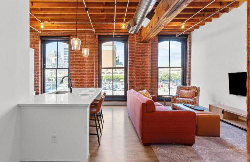 Brick & Bed Riverfront Lofts, G 301 - Foto 1