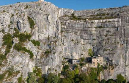 Domaine familial la marjoline - Photo 26