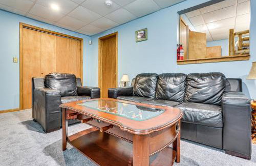 Secluded Family Cabin with Fire Pit in Lake Ariel! - Foto 25