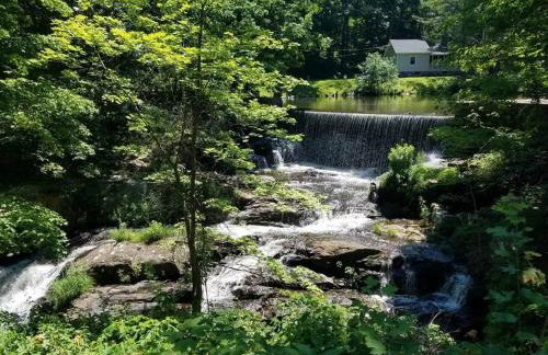 Cottage at Millpond Falls - A Romantic Escape - Foto 22