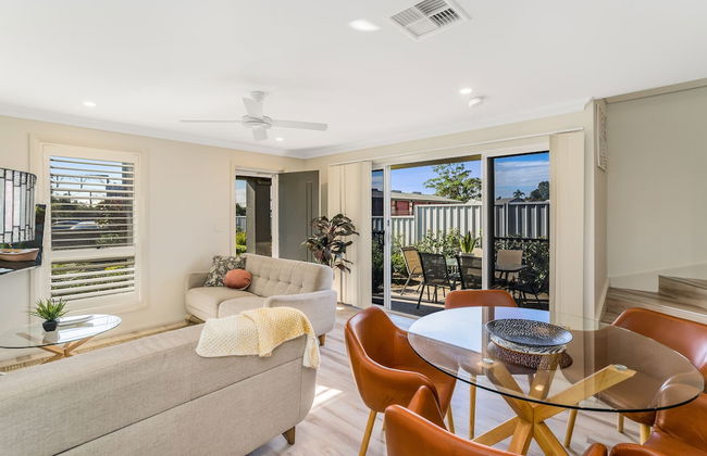 Newcastle Short Stay Apartments - Adamstown Townhouses - Photo 13