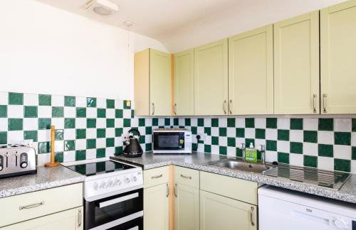 Harbour Lodge - Photo 8