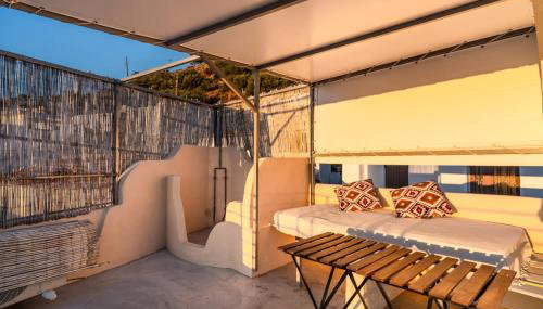 The Lookout in Mirsini - Roof Terrace - AC - WIFI - Foto 3