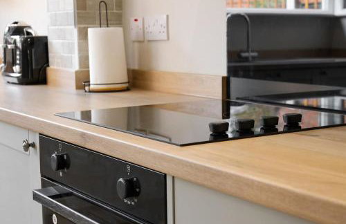 'Station House' Cosy Renovated Family-Friendly Home in Runcorn, Cheshire - Train Station Liverpool Chester Links, Brindley Theatre - Foto 19