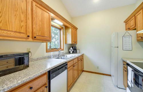 Richville Vacation Rental with Fire Pit Near Trails - Foto 4