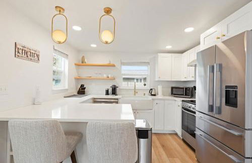 Cozy Bungalow Home 2br, 1ba - 9 min to Tacoma Dome - Foto 7