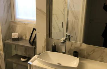 Casa Alberto da Giussano, elegante bilocale in centro con balcone sul parco - Foto 24