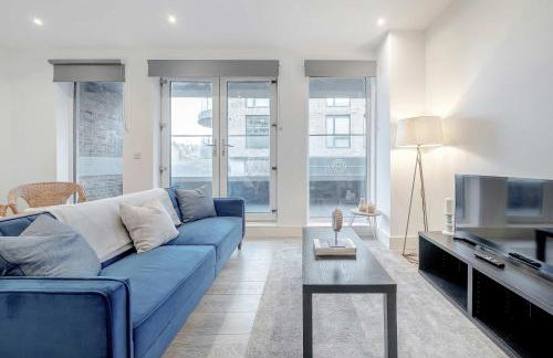 Luxurious 2BR Flat Perfect For Business Relocators By Charles Richardson ltd Short Term Rentals Couldson - Foto 16