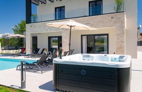 3 Bedroom Cozy Home In Nedescina - Foto 12