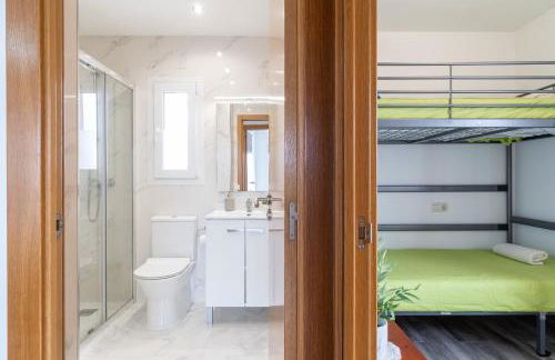 Penthouse - Sea Views & 5min to Beach - Fast WiFi - AC - Foto 28