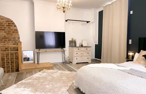 New Deluxe Studio Apartment in quiet back house - Foto 14