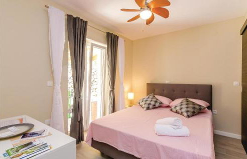 One-Bedroom Holiday Home In Gruda - Photo 12