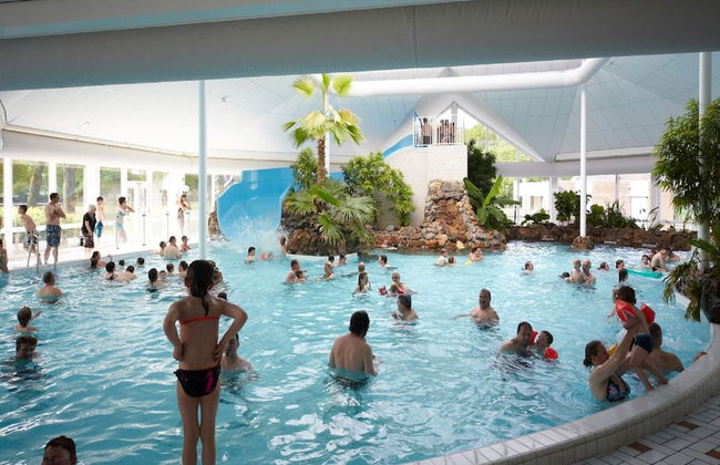 Nice Villa With Sauna, Whirlpool & Steam Shower - Photo 6