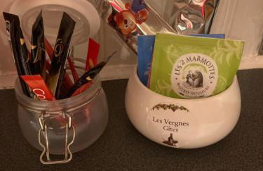 Les Vergnes Gîtes Countryside Getaway with Pool - Foto 18