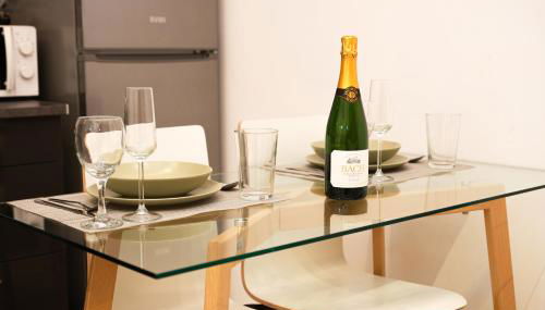 Cozy near the Barcelona Camp Nou Stadium - Photo 5