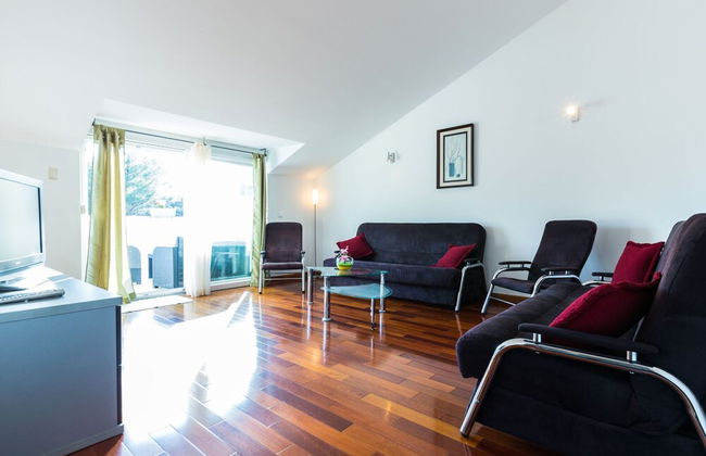 Elegant and Lavish Leisure Apartments Zadar With Outdoor Pool - Foto 35