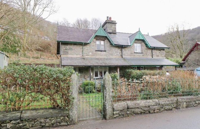 Lovely 2-bed Cottage in Blaenau Ffestiniog - Photo 10