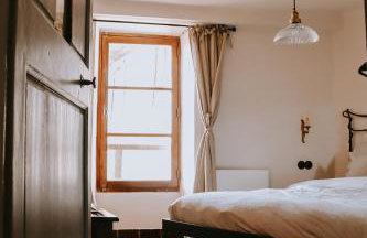 Unique historical home, middle of the village, bath & patio - Foto 17