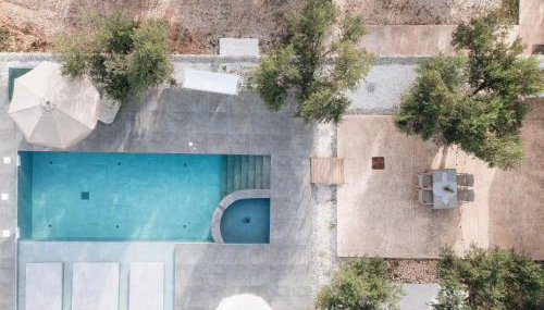 Villa Di Leon - Uniquely Designed Villa with Pool in a Picturesque Village near Famous Porto Limnionas, Offering Exceptional Hospitality By Villa Mana Gers - Foto 2, sunbed