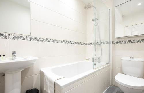 Pass the Keys Poets' Corner Stylish Apartment Station Location - Foto 16