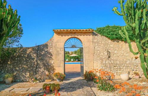 Son Costa, villa típica mallorquina con piscina - Photo 21