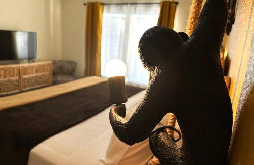 Lion King-themed condo near Disney, Sea World, Universal and OCCC with pool, spa, restaurants, shuttle, private balcony, and the BEST view of fireworks shows - Foto 11