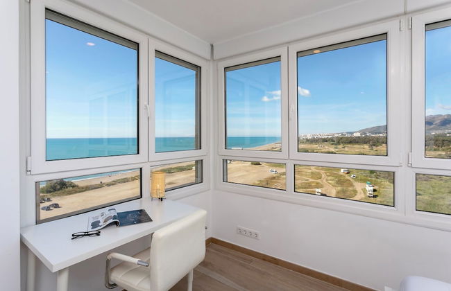 Sunstay Guadalmar Loft Seaview - Photo 2