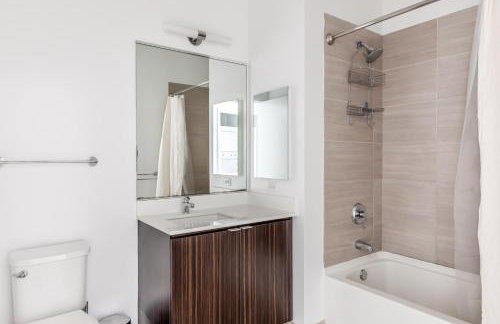 Loop Studio w theater pool nr Millennium Park CHI-958 - Photo 13