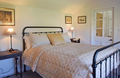 The Red Shed Entire home for 2 Private garden and parking 2 miles from Bury St Edmunds - Foto 11