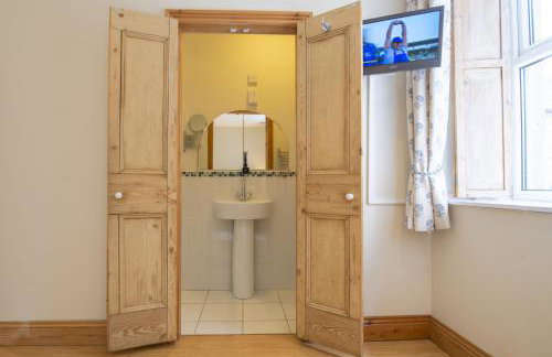 Askrigg Chapel - Photo 45