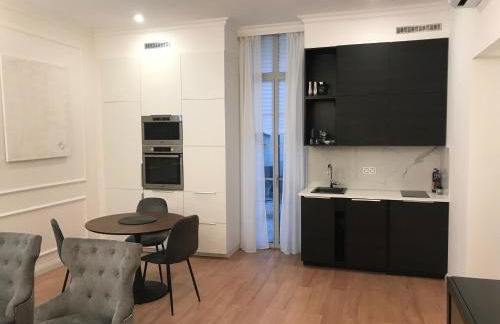 LAZARE Maison de Maître , appartements de standing avec parking privatif à seulement 7 minutes à pied du centre historique de Béziers - Photo 11