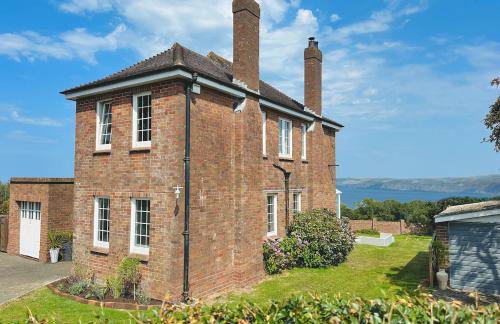 Elegant Coastal Home with Unrivalled Sea Views - Foto 11