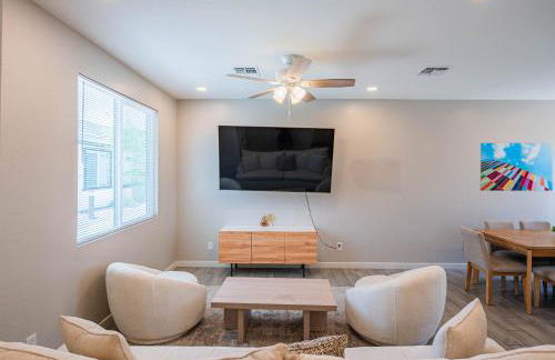 Serene 2BR Home with Premium Beds - Foto 42