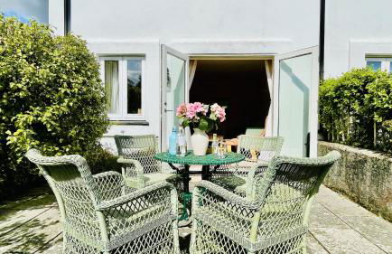 Orchard Cottage - Walking distance of the river, charming sunny patio, quiet location - Foto 3