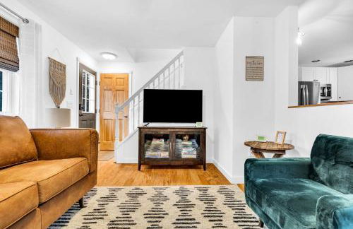 Thomas Trail - Game Room, Fire Pit, 1 min to Ski Mountain & Shared Beach! - Foto 14