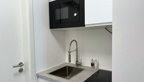 VYLD Fuchs Suite - Urban, Aufzug & Balkon - Foto 2, stove