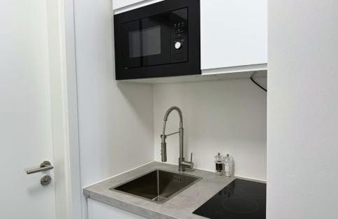 VYLD Fuchs Suite - Urban, Aufzug & Balkon - Foto 2