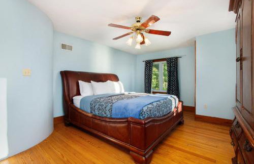 Lake Michigan Retreat- Upper Duplex - Photo 14