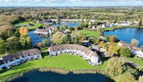 Luxury Kingfisher Lodge, Isis Lake, within the Cotswold Waterpark - Foto 5, Garden, Other