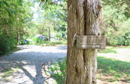 Dog Friendly Lakeside Escape with Hammock and Fire Pit - Foto 53