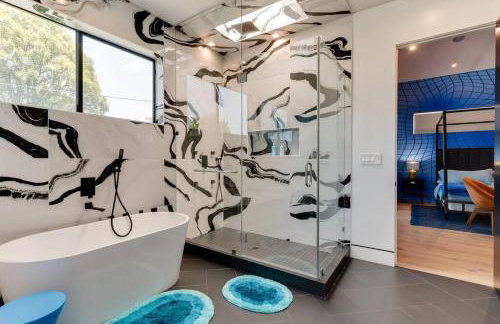 Posh Luxury Modern Home with Pool Spa and Rooftop Deck - Foto 36