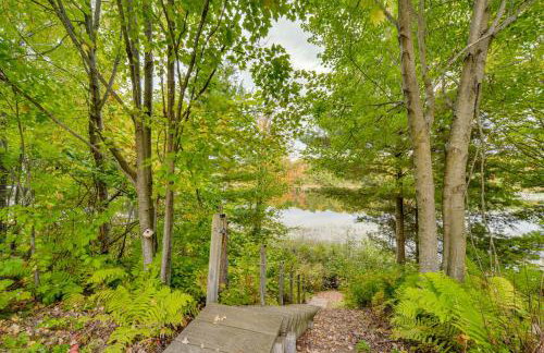 Waterfront Webster Cabin with Dock on Warner Lake! - Foto 33