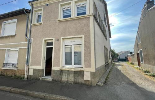 Le Mans - Au Calme - Stationnement Facile - Proche Centre Ville et Gare - Foto 45