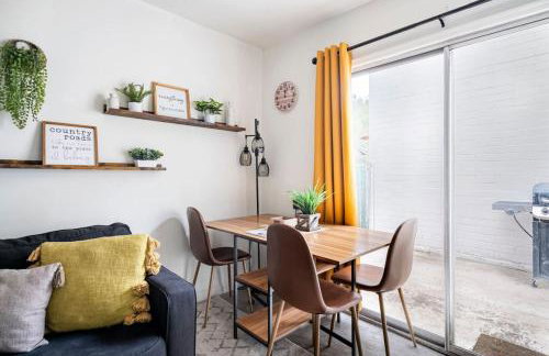 Bright 2BR Oasis Desert Charm and BBQ Nights - Foto 31