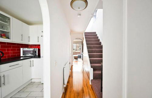 Spacious 5-Bedroom Family Home in Greenwhich - Foto 11