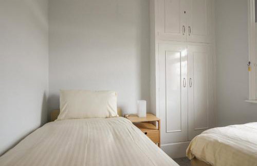 Flat 2, 10 Seafield Road - Photo 18