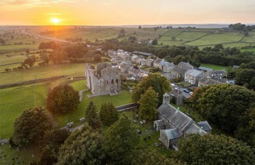 Romantic barn by the castle, Barnard Castle - Photo 24