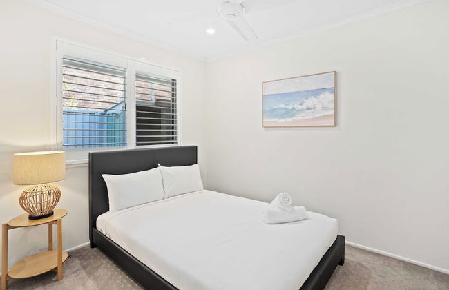 Relax at Riviera - Photo 2