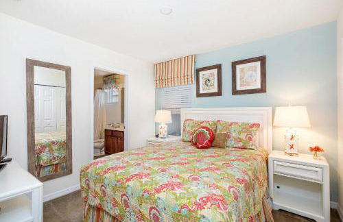 Spacious 6-Bedroom Getaway with Game Room, Private Spa & Sunny Pool Deck in Premier Resort Setting - Foto 51